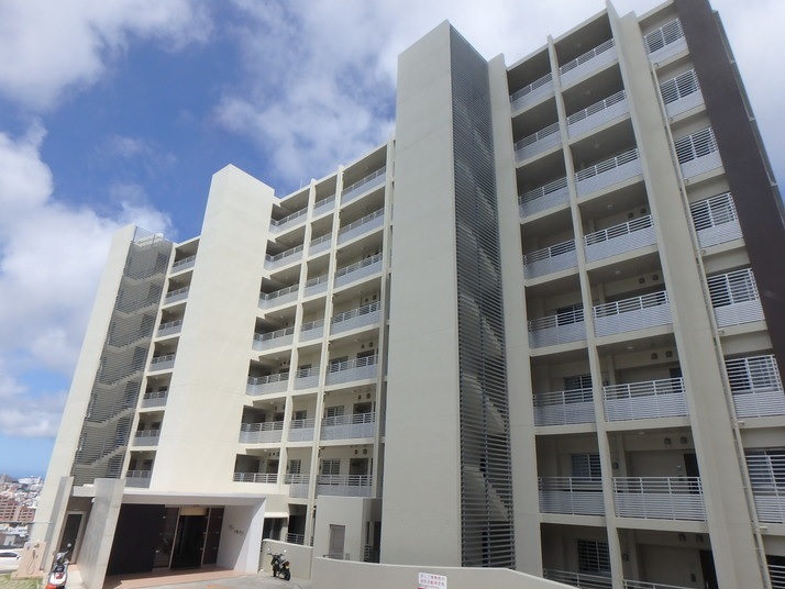 ヴァンヴェール沢岻ヒルズ　807号