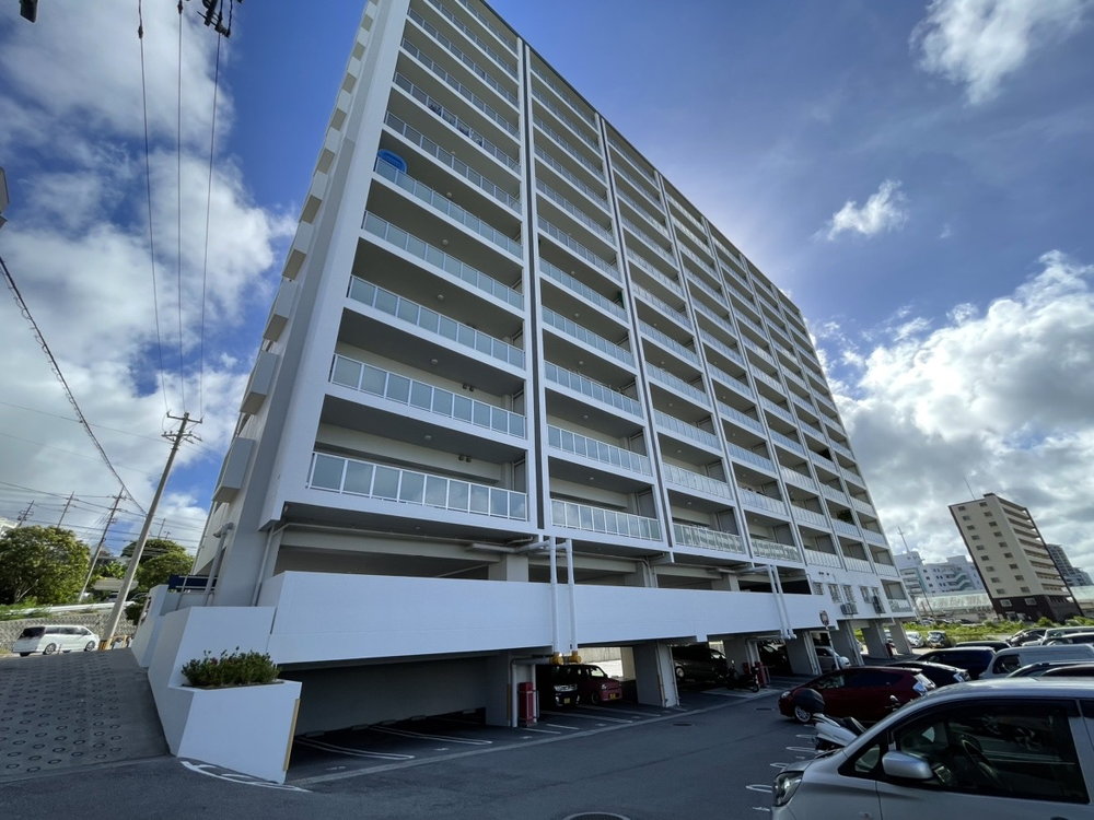 プレミアムコート宜野湾西 703号室